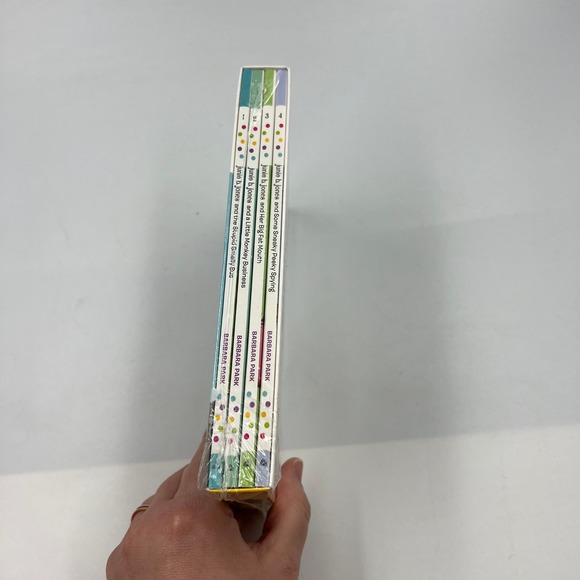 Junie B Jones Books 1-4 NEW Sealed Paperback 2001 First Boxed Set - Picture 7 of 8